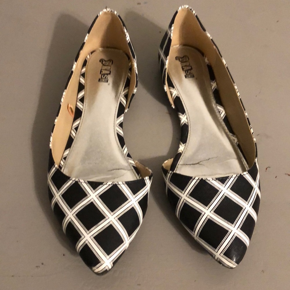 Black and white flats